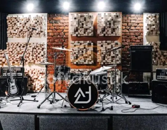 enstruman-odasi-akustigi-ve-yankisiz-muzik-odasi