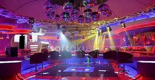 gece-kulubu-akustigi-ve-dj-performanslari