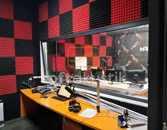 radyo-istasyonu-akustigi-ve-difuzor-cozumleri
