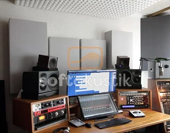 radyo-istasyonu-ses-yalitimi-ve-yeni-nesil-akustik-teknolojiler