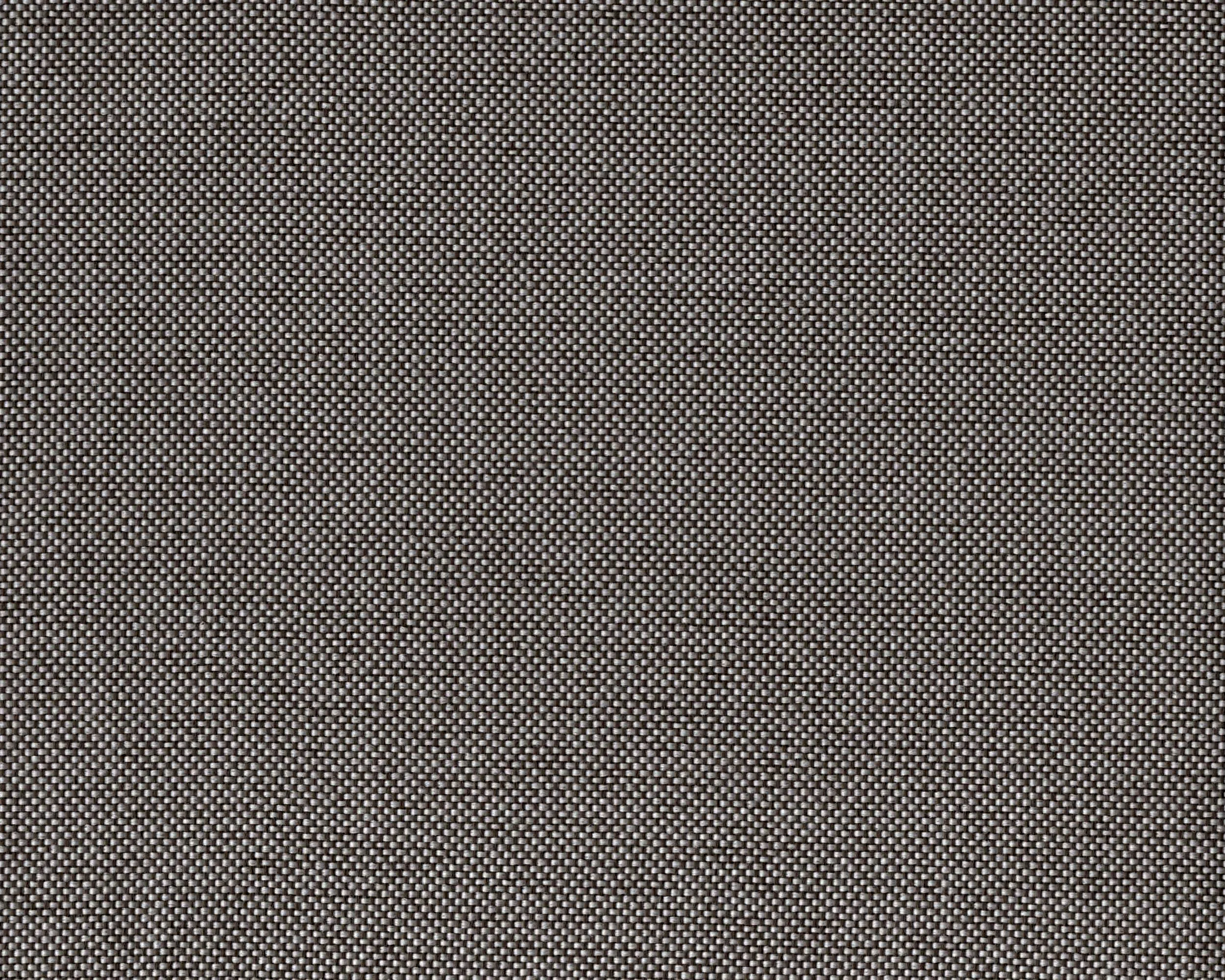 042